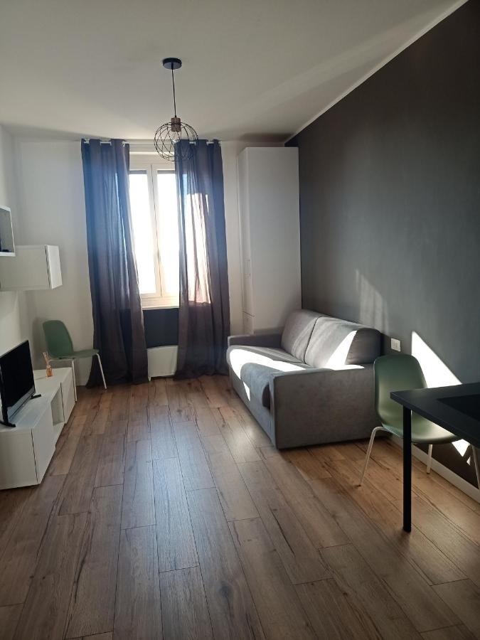 Tiny Bengasi Apartment Turin Extérieur photo